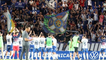 El Tenerife, con su afición.