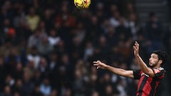 Raúl Jiménez se quedó cerca de marcarle a su ex equipo