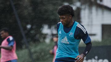 Jherson Mosquera durante un entrenamiento con Independiente Medellín.