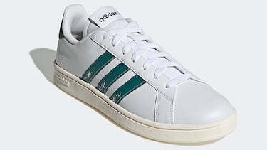 Rebajas de hasta un 55% en zapatillas Adidas casuales y deportivas