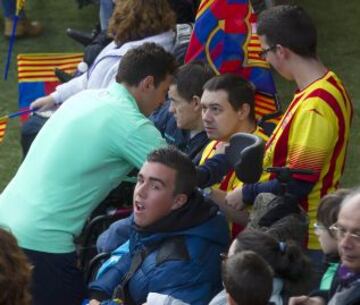 El Barcelona se entrenó arropado por una multitud de aficionados que acudió al entrenamiento en una jornada de puertas abiertas. Leo Messi.