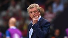 England&#039;s coach Roy Hodgson reacts during Euro 2016 round of 16 football match between England and Iceland at the Allianz Riviera stadium in Nice on June 27, 2016.   / AFP PHOTO / PAUL ELLIS