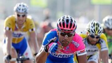 <b>ACCIDENTADO SPRINT. </b>Napolitano celebra su victoria en la penúltima etapa del Tour de Qatar.