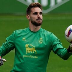 El Racing ya negocia la renovación de Jokin Ezkieta