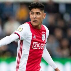Técnico de Ajax está contento con el nivel de Edson Álvarez