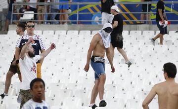 Enfrentamiento entre los ultras rusos e ingleses en el partido que enfrentó a ambas selecciones en Marsella durante la Eurocopa 2016.
