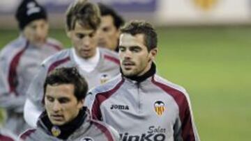Fernando Gago entró en la convocatoria del Valencia para jugar la Copa en el Bernabéu.