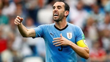 Godín durante el Uruguay-Francia del Mundial de Brasil