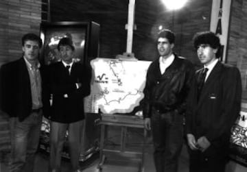Presentación de la Vuelta a España 1991. Pedro Delgado, Marino Lejarreta, Miguel Indurain y Federico Echave.