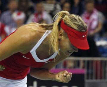 Mario Sharapova se impuso Agnieszka Radwanska y le dio el punto a Rusia ante Polonia. 