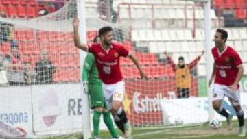 Pablo Marí festeja un tanto logrado esta temporada.