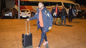El equipo balear, a su llegada al hotel de concentración ayer en la capital alavesa.
