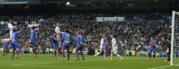 1-0. Primer gol Cristiano Ronaldo en un remate de cabeza.