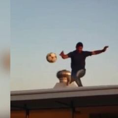 El sorprendente gol de Marcelo Salas: ¡de un edificio a otro!