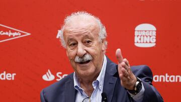 MADRID, 08/11/2022.- El exselecionador nacional de fútbol Vicente del Bosque, interviene en la presentación este martes en Madrid de La Liga Genuine Santander, el campeonato de fútbol para personas con discapacidad intelectual (colectivo DI). Una liga que afronta una nueva temporada con la novedad del Real Madrid, a través de su Fundación, y el Andorra, que se estrenan en una competición que cuenta en esta quinta edición con 44 equipos. EFE/ J.J. Guillén