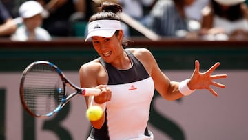 Muguruza gana y queda a tres partidos de la final en París