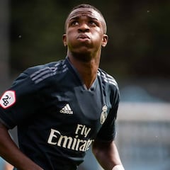 Vinicius, el experto lanzador de faltas que necesita el Madrid