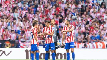 Oblak, Le Normand y Llorente, presentes en la imagen, han disputado 270 minutos en este inicio de competición, o lo que es lo mismo, todos los minutos posibles.