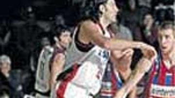 Luis Scola.