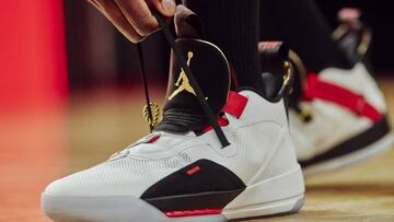 Tecnología auto-cordones en las nuevas Air Jordan XXXIII de Nike