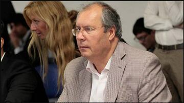 Balearon a un diputado que trata la ley antibarras