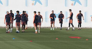 Barça put in one last session before the final against Sevilla