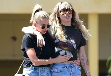 Tras dos meses de relación llenos de polémica, Miley y Kaitlynn decidieron separarse en Septiembre.