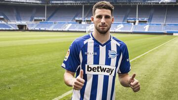 El Alavés presenta a Calleri