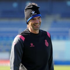 Pendín, una vida entre Bielsa, Maradona y Aragonés