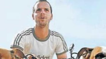 <b>SE QUEDA. </b>Roberto Soldado seguirá en el Madrid para ejercer de segundo nueve tras Van Nistelrooy.