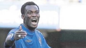 <b>PROTAGONISTA. </b>El centrocampista del Chelsea, Essien, volvió a ser protagonista.