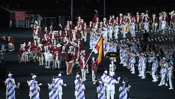 Desfile en la ceremonia de apertura de los Juegos Paralímpicos de Tokio 2020 de los integrantes de la expedición española. 24/08/21. Estadio Olímpico de Tokio. Juegos Paralímpicos Tokio 2020. © Mikael Helsing / CPE.