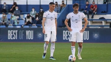 Juanmi Callej&oacute;n y Estebam Granero durante el partido contra El Ejido.,