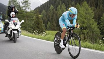 Miguel Ángel "Supermán" López luce el maillot del Astana durante la última crono de la Vuelta a Suiza