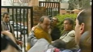 Captura de televisión de la pelea entre Gil y Caneda.