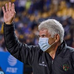 ‘Tuca’ Ferretti llega a 500 triunfos en primera división