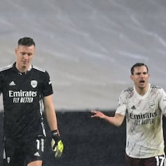 Noche negra para el Arsenal: dos expulsiones y derrota