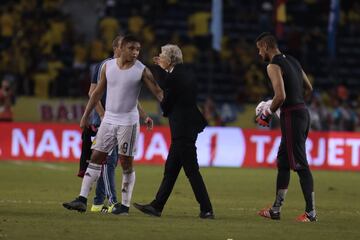 El delantero ingresó al segundo tiempo para acompañar más a Carlos Bacca y Teo Gutiérrez. Sin embargo, siempre fue controlado por la defensa de Argentina. 