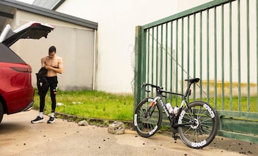 Un día con Juan Ayuso