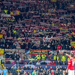 Mánchester se tiñe de rojiblanco