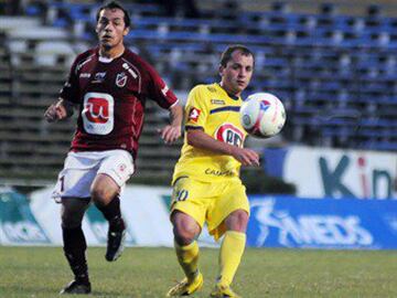 Durante la temporada de 2010, el mediocampista de Racing de Avellaneda y de la Roja actuó en La Serena.