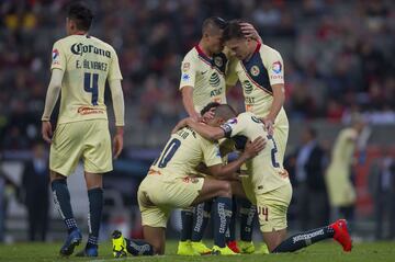 América se presentó en el Clausura 2019 en la casa de los rojinegros y se llevó los tres puntos con goles de Henry Martín y Cecilio Domínguez; Atlas descontó vía Osvaldo Martínez. A pesar de lesiones y bajas, el cuadro de Coapa es serio candidato una vez más al título del fútbol mexicano.