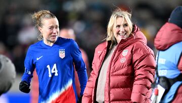 HOUSTON, TEXAS - FEBRUARY 20: Emily Sonnett #14 and head coach Emma Hayes of the United States celebrate after the match against Colombia during the 2025 SheBelieves Cup at Shell Energy Stadium on February 20, 2025 in Houston, Texas. Jack Gorman/Getty Images/AFP (Photo by Jack Gorman / GETTY IMAGES NORTH AMERICA / Getty Images via AFP)