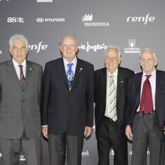 Los veteranos de hockey: "Estos del golf van bien..."