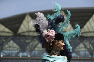 Vuelve Ascot: sombreros imposibles y mucho glamour