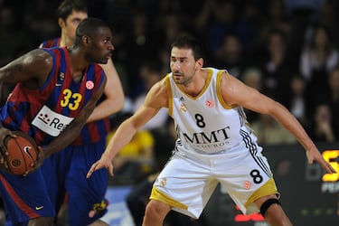 El penúltimo equipo donde militó Marko fue el Real Madrid. Llegó en 2009 procedente de Memphis Grizzlies, pero ya sabía lo que era jugar en Europa antes de recalar en las filas del club merengue. Con el Kinder Bologna, actualmente conocido como Virtus Bologna, levantó una Euroliga en 2001. A nivel internacional, con la selección de Yugoslavia, ganó el Eurobasket y el Mundial, en 2001 y 2002 respectivamente. 