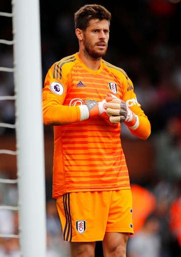 Nacido en Gran Canaria de padres uruguayos, jugó en equipos como el Deportivo, Valladolid y Betis antes de recalar en el Besiktas primero, y Fulham después. Esta campaña ha jugado en el Mallorca en calidad de cedido. Tiene contrato con el conjunto londinense hasta 2021 y su valor de mercado es de 1,2 millones.