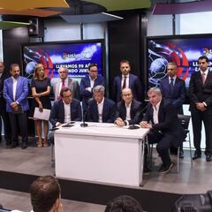 Las mil y una historias de la foto de LaLiga