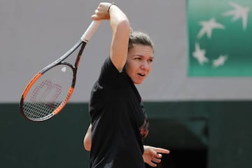 Simona Halep in training in Paris yesterday.