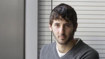 "Mou te mira a la cara y te dice qué debes corregir"